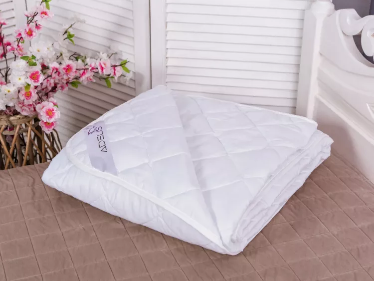 Одеяло "Лебяжий пух" облегченное микрофибра (бел)