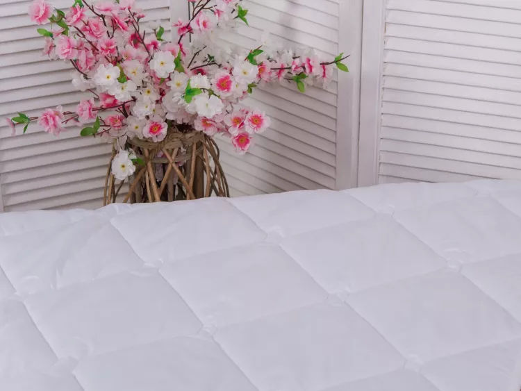 Одеяло "Лебяжий пух" всесезонное микрофибра (бел) детское